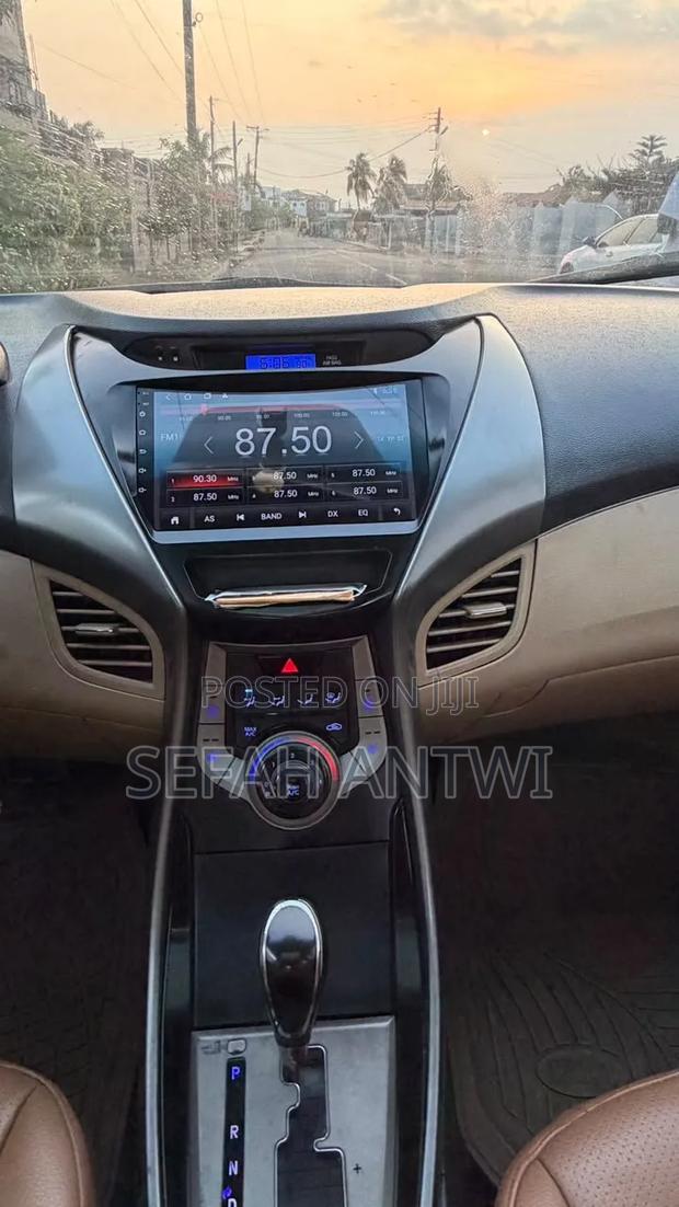 Hyundai Elantra 2013 White