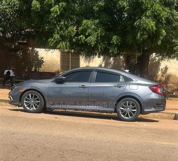 Honda Civic 2021 Gray