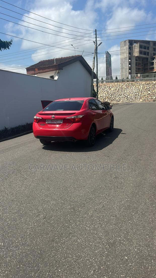 Toyota Corolla S w/Special Edition Pkg (1.8L 4cyl CVT) 2016 Red