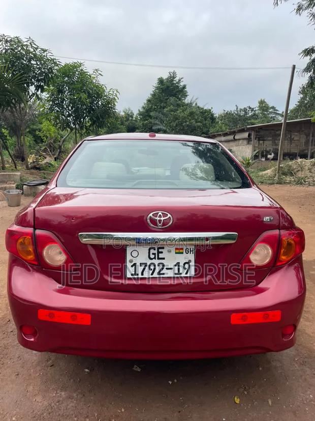 Toyota Corolla 2010 Red