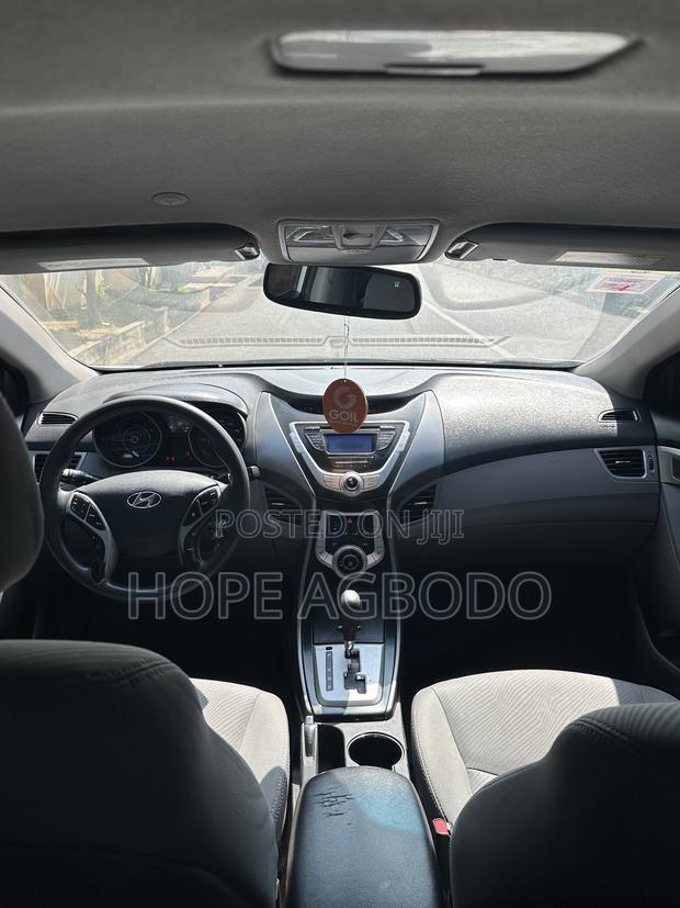 Hyundai Elantra Limited Sedan FWD (1.8L 4cyl 6A) 2013 Silver
