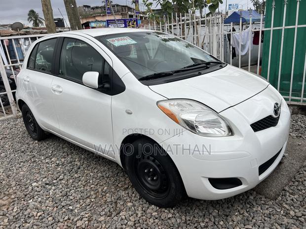 Toyota Yaris 2011 White