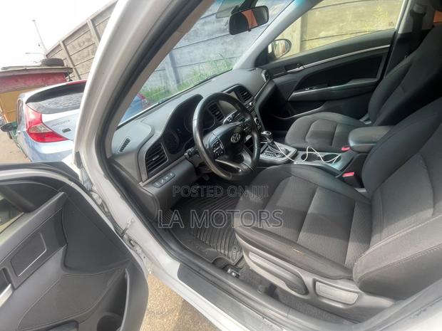 Hyundai Elantra 2020 White