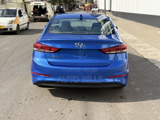 Hyundai Elantra SE 2018 Blue