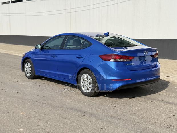 Hyundai Elantra SE 2018 Blue