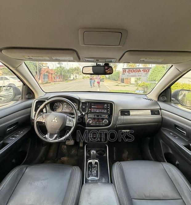 Mitsubishi Outlander 2019 Black