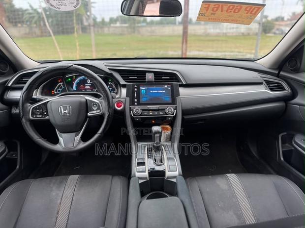 Honda Civic EX-L 4dr Sedan (1.5L 4cyl) 2017 Silver