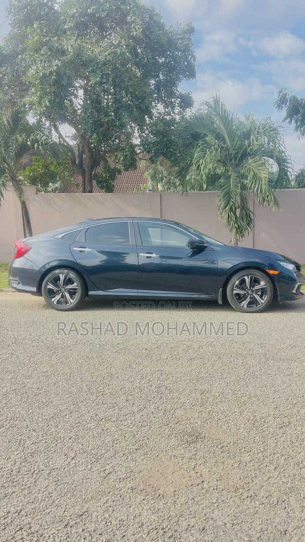 Honda Civic Touring 4dr Sedan (1.5L 4cyl) 2017 Gray