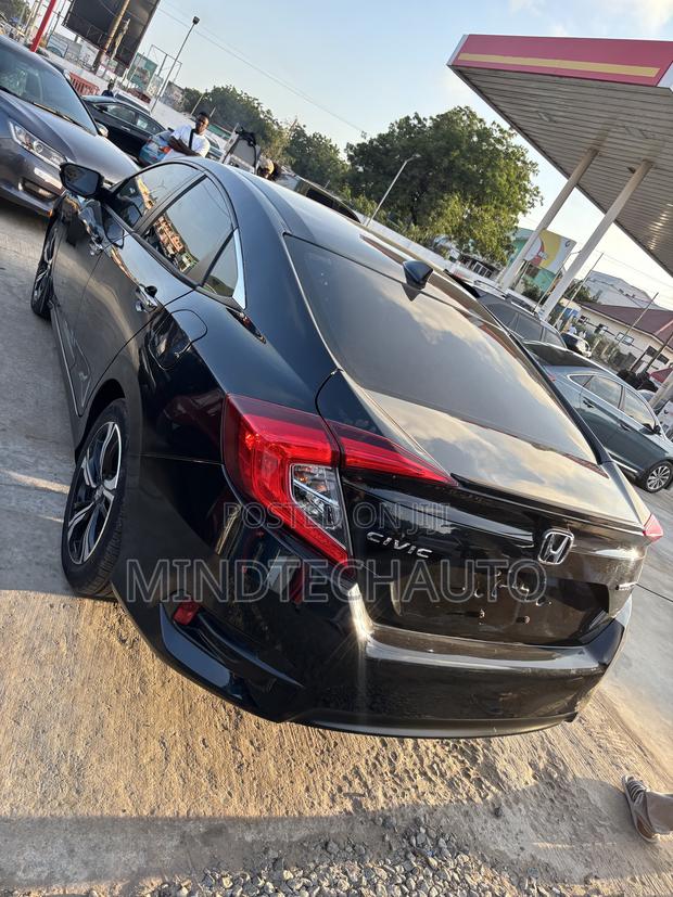 Honda Civic Touring 2dr Coupe (1.5L 4cyl) 2017 Black