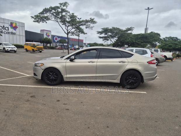 Ford Fusion SE 2013 Beige