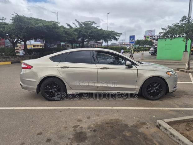 Ford Fusion SE 2013 Beige