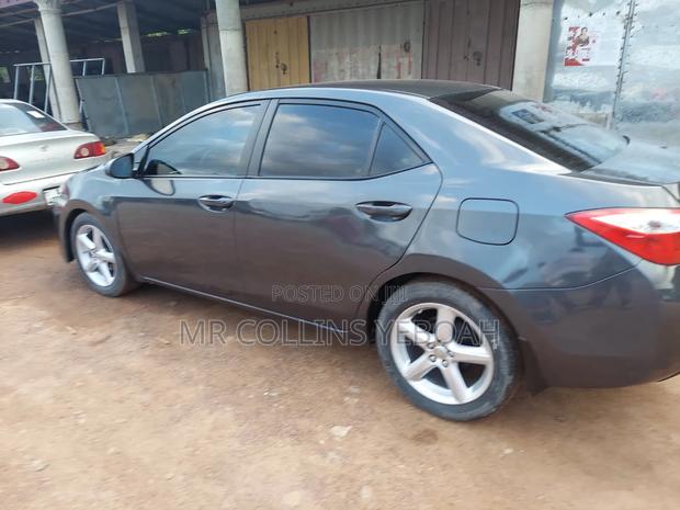 Toyota Corolla 2016 Gray