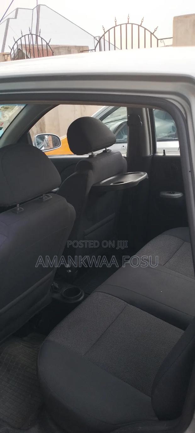 Chevrolet Kalos 2010 Silver