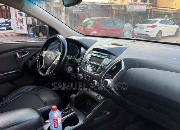 Hyundai Tucson Limited AWD 2013 Gray