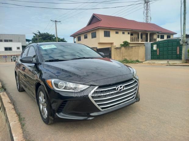 Hyundai Elantra SE Sedan FWD (2.0L 4cyl 6M) 2017 Black