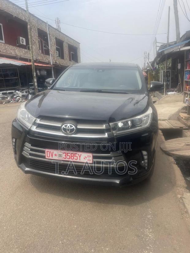 Toyota Highlander LE 4x2 (2.7L 4cyl 6A) 2018 Black