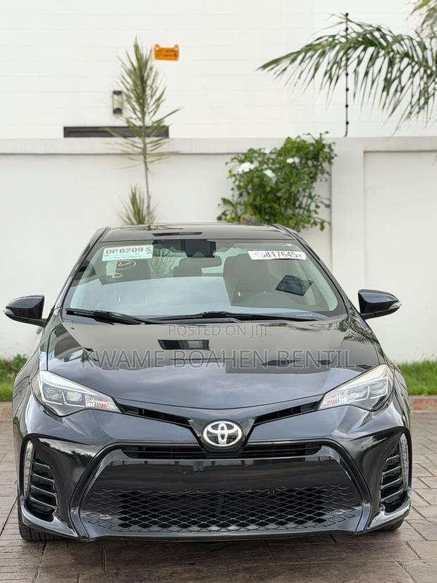 Toyota Corolla SE (1.8L 4cyl 6M) 2019 Black