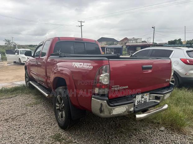 Toyota Tacoma 2015 Red
