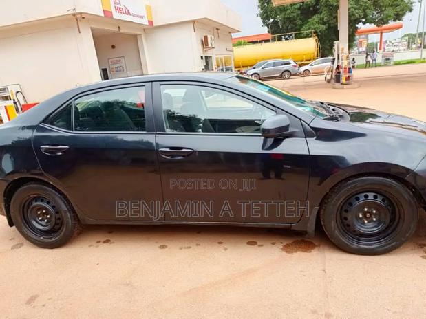 Toyota Corolla 2017 Black