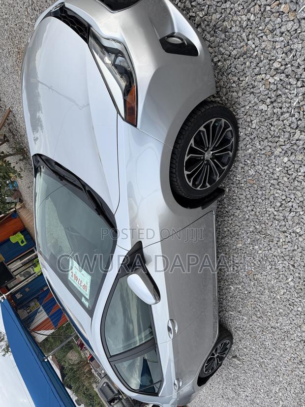 Toyota Corolla S 4dr Sedan (1.8L 4cyl CVT) 2016 Silver