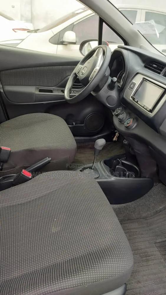 Toyota Vitz 2015 Red