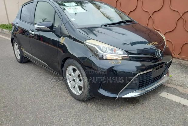 Toyota Vitz 2016 Black