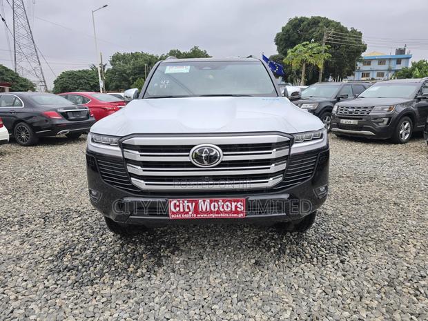 New Toyota Land Cruiser 2026 Black