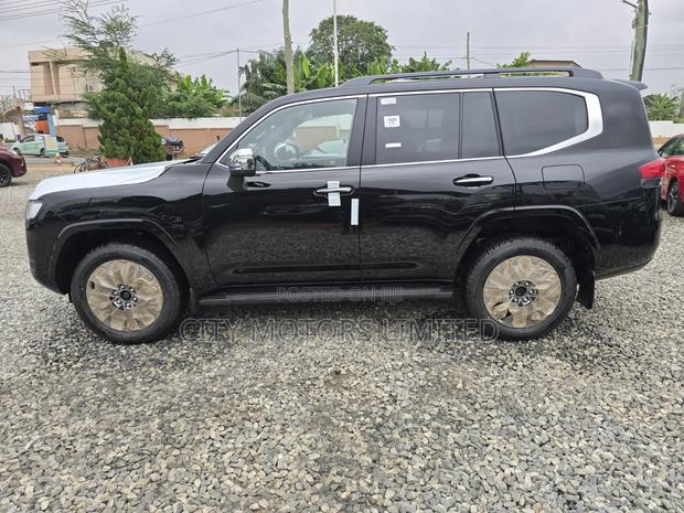 New Toyota Land Cruiser 2026 Black