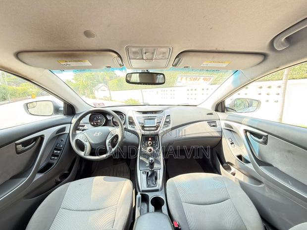 Hyundai Elantra 2015 Silver