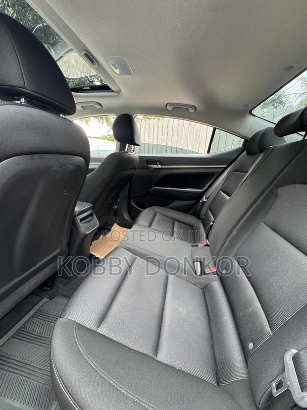 Hyundai Elantra SEL 2018 White