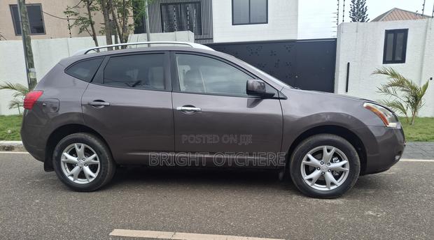 Nissan Rogue S 2013 Brown