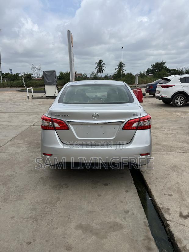 Nissan Sentra SL 4dr Sedan (1.8L 4cyl CVT) 2015 Silver