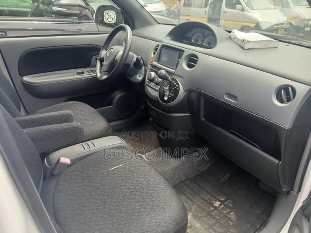 Toyota Sienta 2012 White