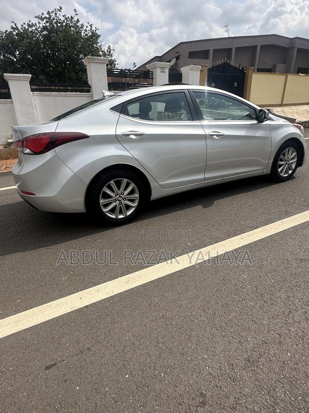 Hyundai Elantra 2015 Silver