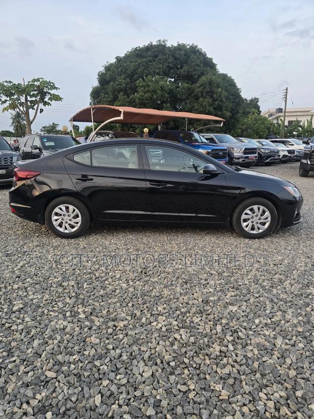 Hyundai Elantra 2020