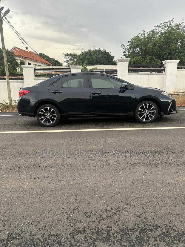 Toyota Corolla 2019 Black