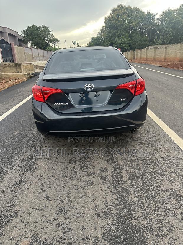Toyota Corolla 2019 Black