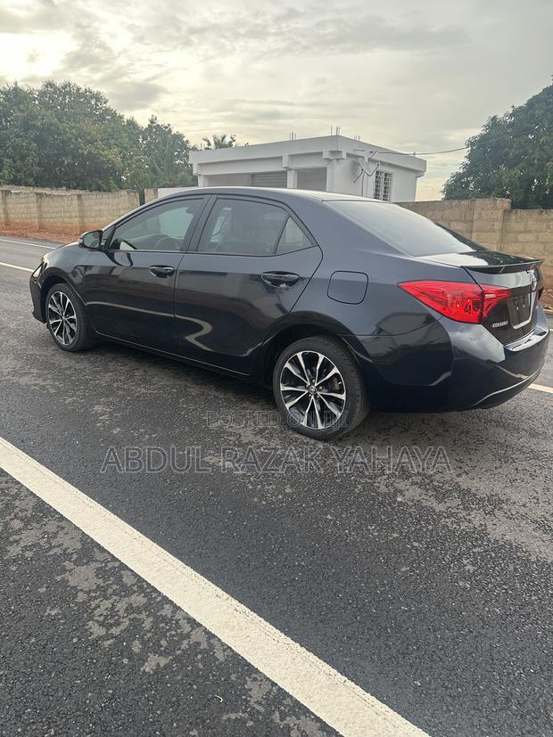 Toyota Corolla 2019 Black