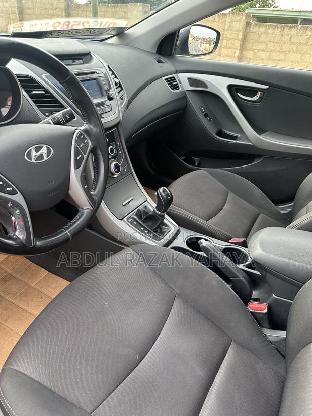 Hyundai Elantra SE Sedan FWD (1.8L 4cyl 6A) 2016 Blue
