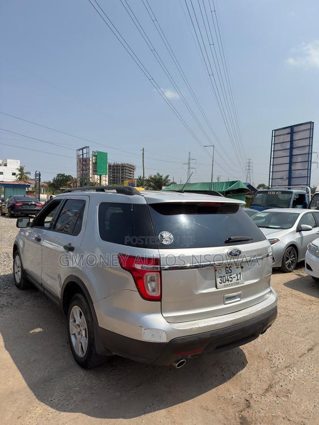 Ford Explorer XLT 4dr SUV AWD (3.5L 6cyl 6A) 2015 Silver
