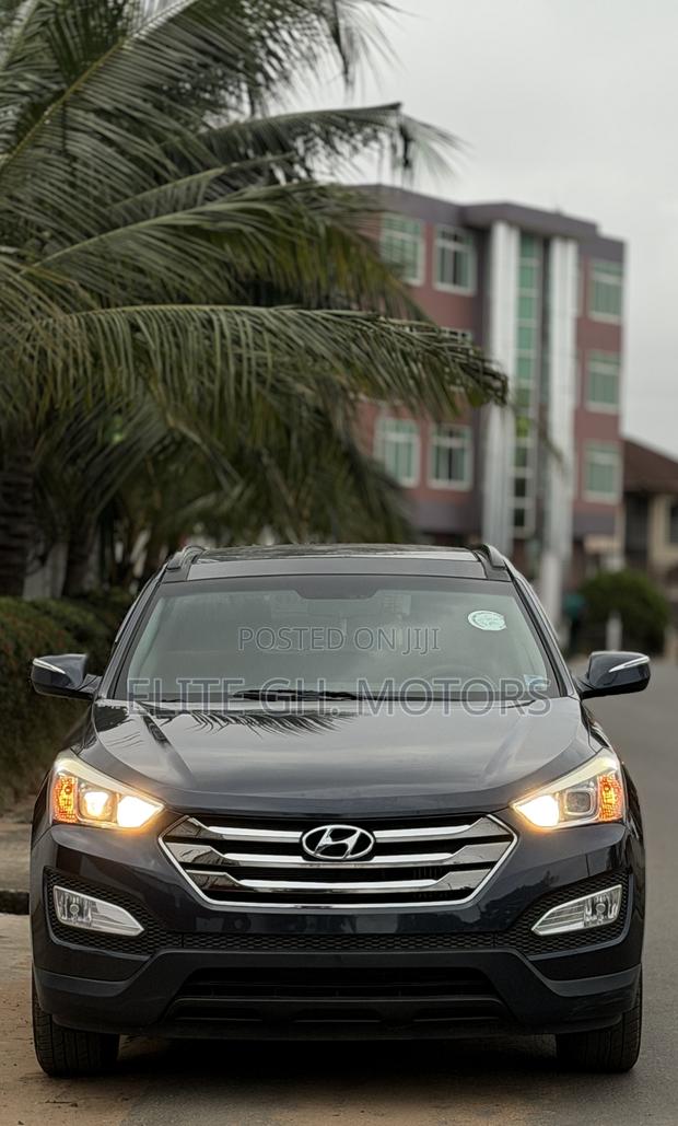 Hyundai Santa Fe 2016 Black