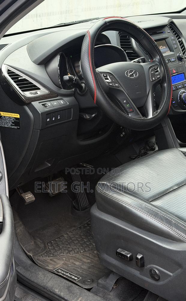 Hyundai Santa Fe 2016 Black