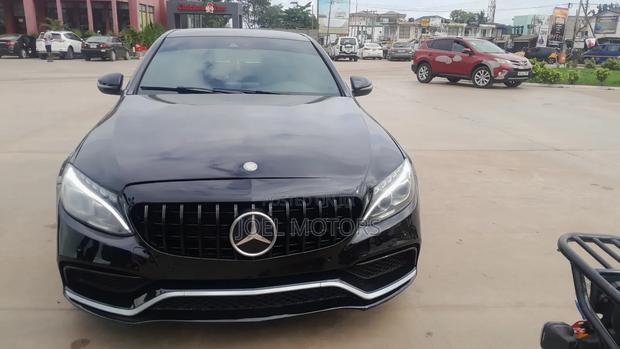 Mercedes-Benz C300 2016 Black