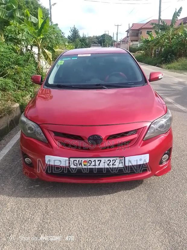 Toyota Corolla 2016 Red