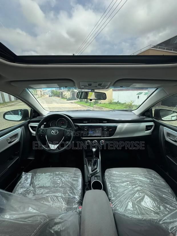 Toyota Corolla 2015 White