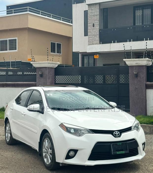 Toyota Corolla 2015 White