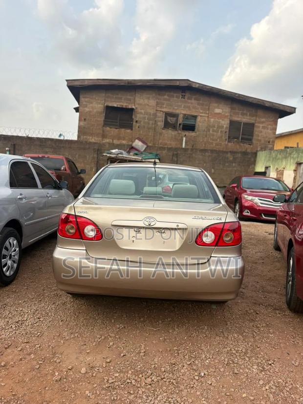 Toyota Corolla 2008 Gold