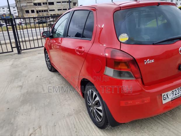 Toyota Vitz 2010 Red