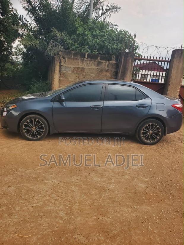 Toyota Corolla 2016 Gray