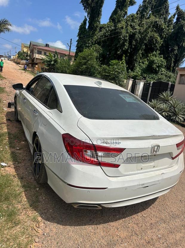 Honda Accord Touring 2018 White
